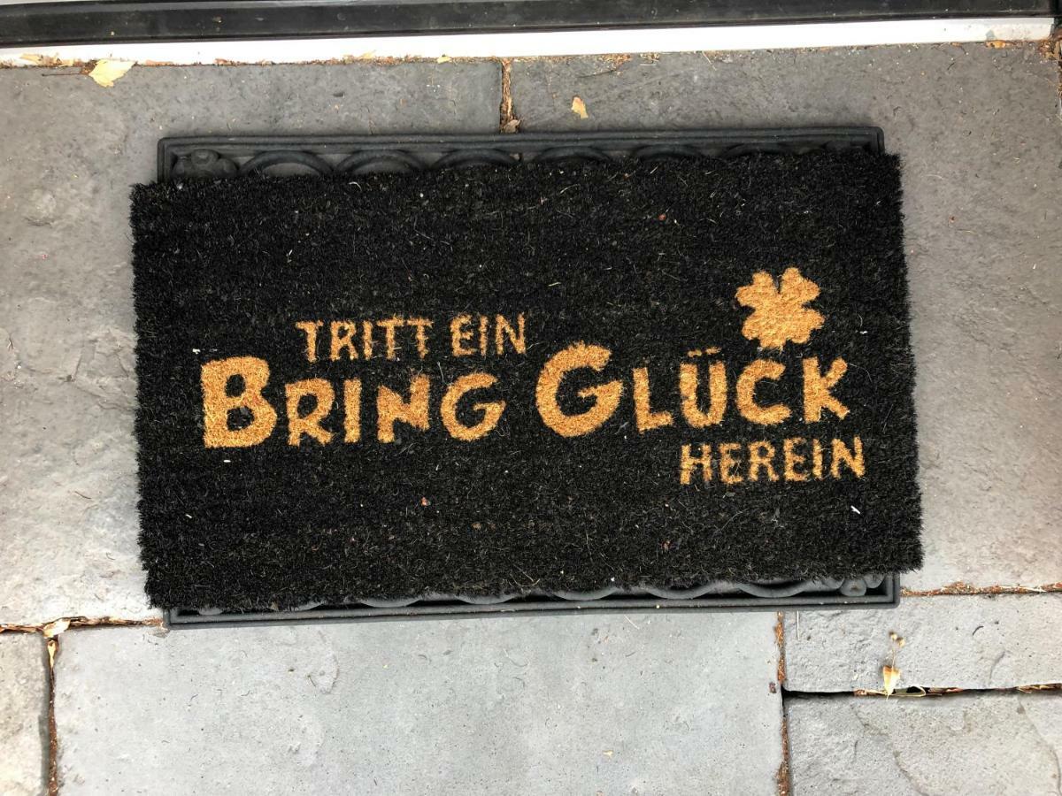 Tritt Ein Bring Glueck Herein - Exquisite 75 Qm - Messenaehe - Parkplatz - Flughafennaehe Дюссельдорф Экстерьер фото